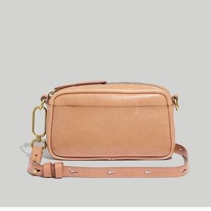 Madewell the leather carabiner mini crossbody bag - color light brown